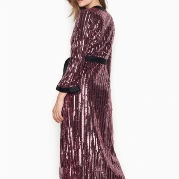 🆕VS long sequin kimono robe